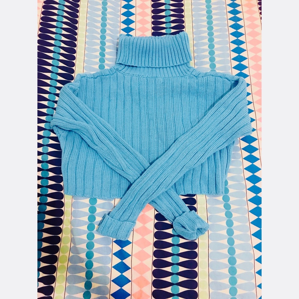 Forever 21 Sweater Crop top